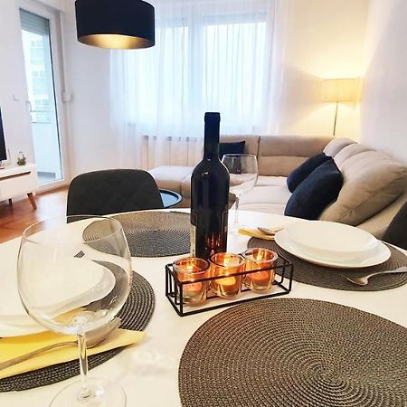 Atina Appartement Sarajevo Buitenkant foto
