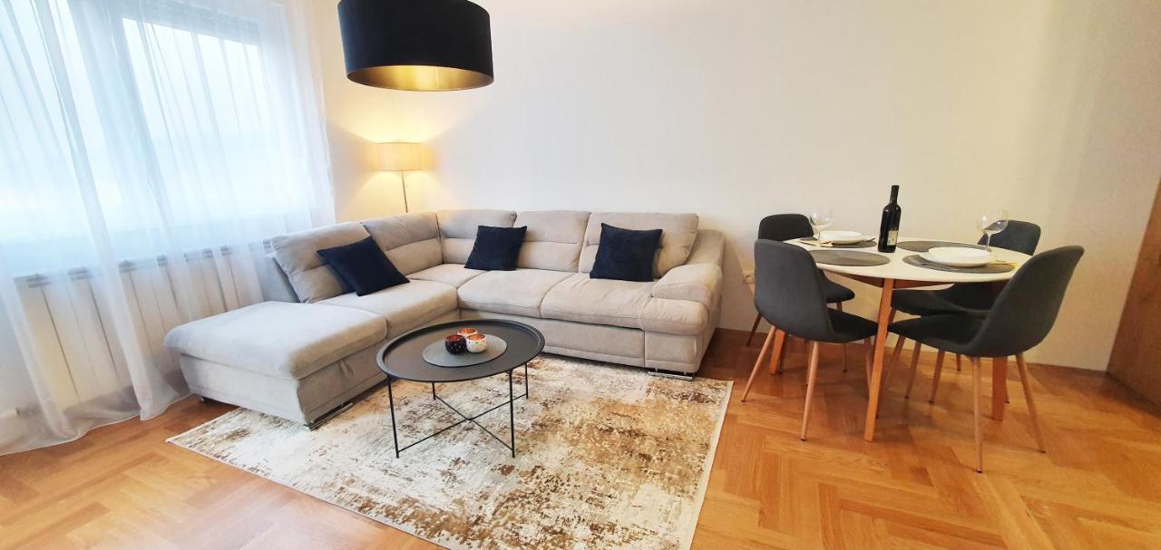 Atina Appartement Sarajevo Buitenkant foto