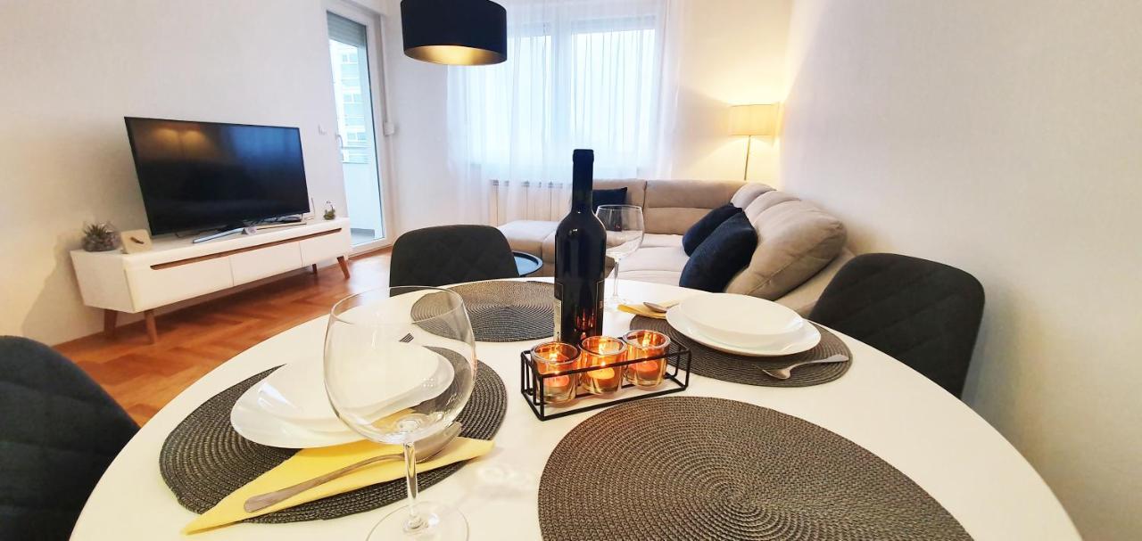 Atina Appartement Sarajevo Buitenkant foto