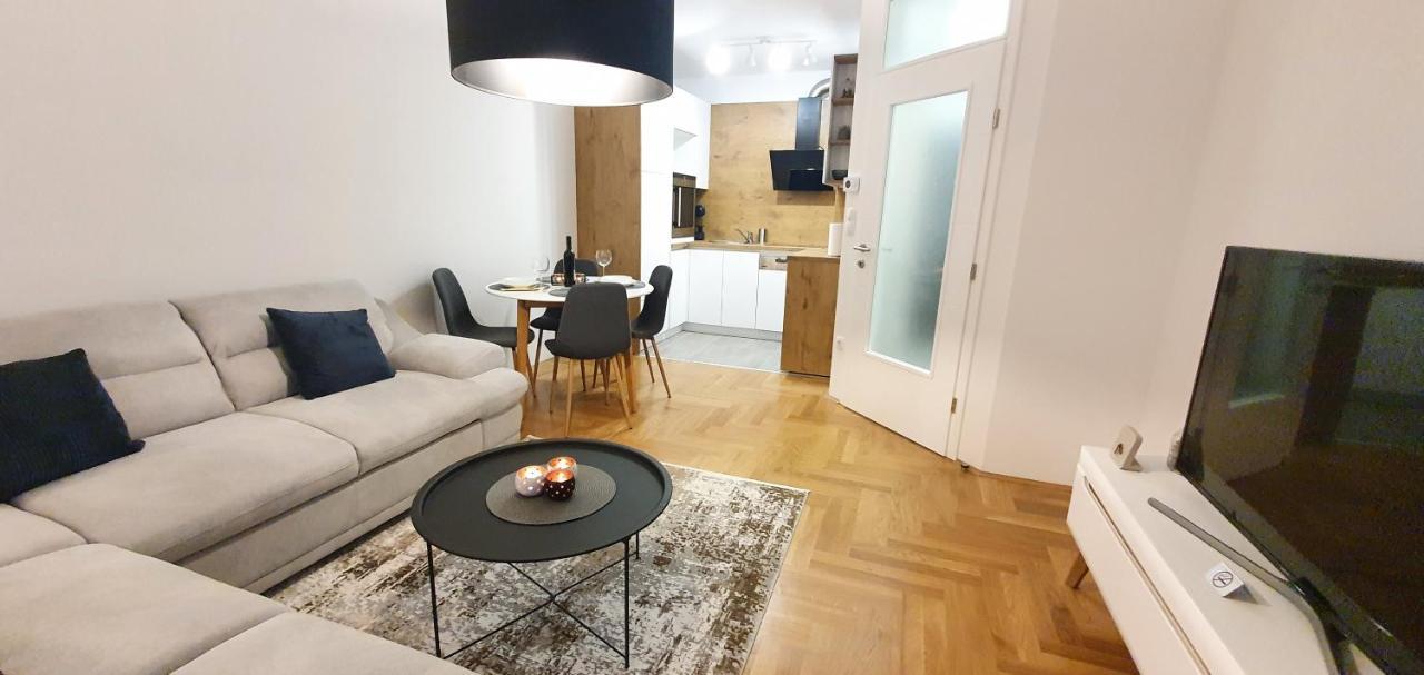 Atina Appartement Sarajevo Buitenkant foto